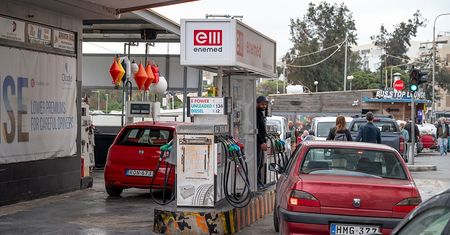 Mają najtańsze paliwo w Unii Europejskiej. Oto powód