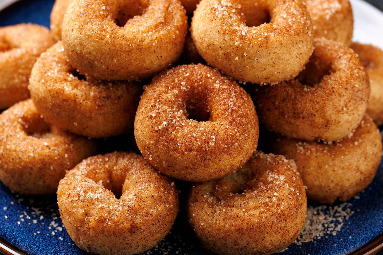 Są mięciutkie i pachną kardamonem. Do kawy pasują jeszcze lepiej niż babcine oponki