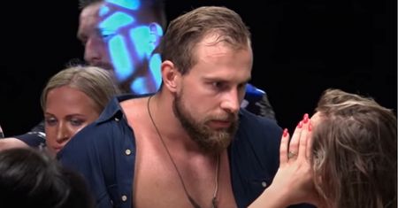 Złapał go za sutki. Widzowie chcą usunięcia Kamila z anteny