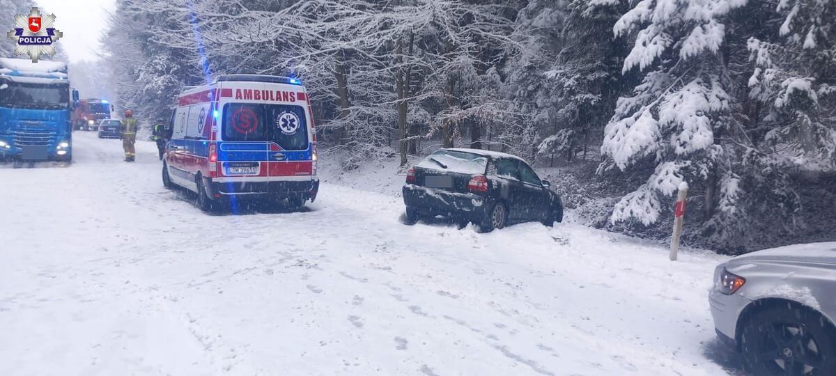 Samochód w rowie
