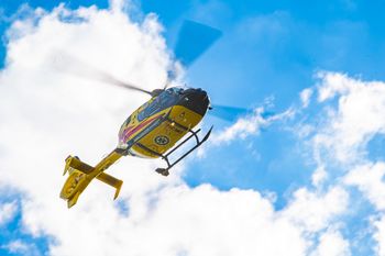 Wypadek w kopalni KWK "Knurów - Szczygłowice". Pracownik spadł z wysokości do wnętrza zbiornika. Lądował LPR