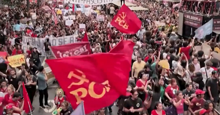 Tysiące ludzi na ulicach Rio. "Możemy to odwrócić"