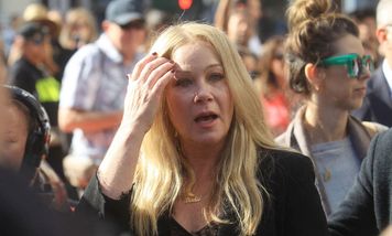 Christina Applegate przez 6 lat żyła z błędną diagnozą. Pod co podszywa się SM?
