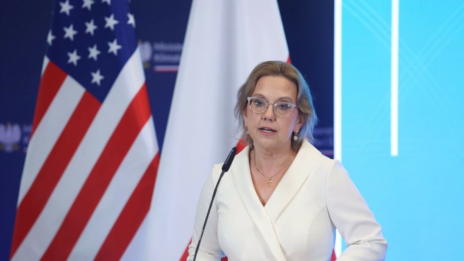 Podpisanie umowy na zaprojektowanie elektrowni jadrowej
25.05.2023 Warszawa uroczystosc podpisania umowy, ktora okresla glowne zasady wspolpracy pomiedzy PEJ, a konsorcjum Westinghouse oraz Bechtel
 fot. Tomasz Jastrzebowski/REPORTER 
n/z: Anna Moskwa
Tomasz Jastrzebowski/REPORTER