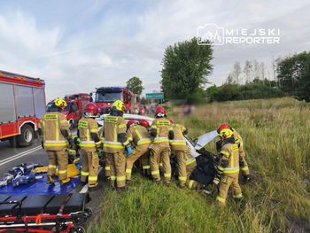Wypadek pod Żyrardowem. Cztery osoby ranne, pasażerka w ciężkim stanie