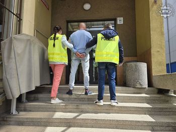 Siemianowice: Krwawa jatka w mieszkaniu. 34-latek dźgał nożem kolegę i groził śmiercią swojej byłej partnerce