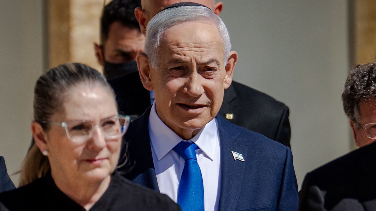 JERUSALEM, ISRAEL - APRIL 14: Prime Minister of Israel, Benjamin Netanyahu (C) and President of Israel, Isaac Herzog (2nd R), arrive to attend a wreath laying ceremony at Warsaw Ghetto Square at Yad Vashem on April 14, 2026 in Jerusalem, Israel. Yom HaShoah (Holocaust Remembrance Day) begins at sunset on Monday, 13 April and ends at nightfall on Tuesday, 14 April this year. It is a day dedicated to commemorating the six million Jews and millions of others murdered in the Holocaust, as well as the heroism of survivors and resistance fighters. (Photo by Erik Marmor/Getty Images)