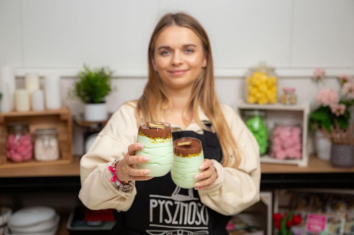 Pistacjowe pucharki szczęścia. Ulubiony deser na zimno w wiosennym wydaniu