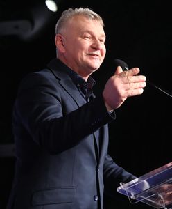 Jawnie popiera Putina i Łukaszenkę. Chce być prezydentem Polski