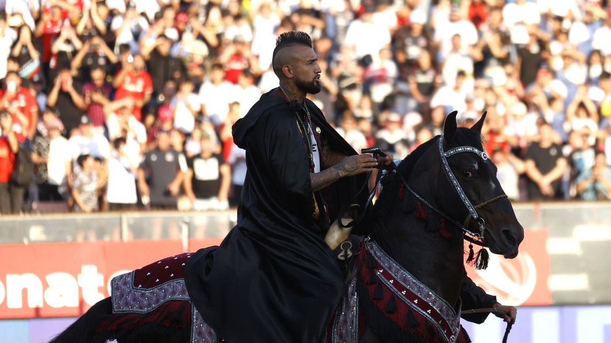 Na zdjęciu Arturo Vidal