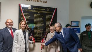 Kraków: W Szkole Podstawowej nr 72 odsłonięto tablicę upamiętniającą żołnierzy AK