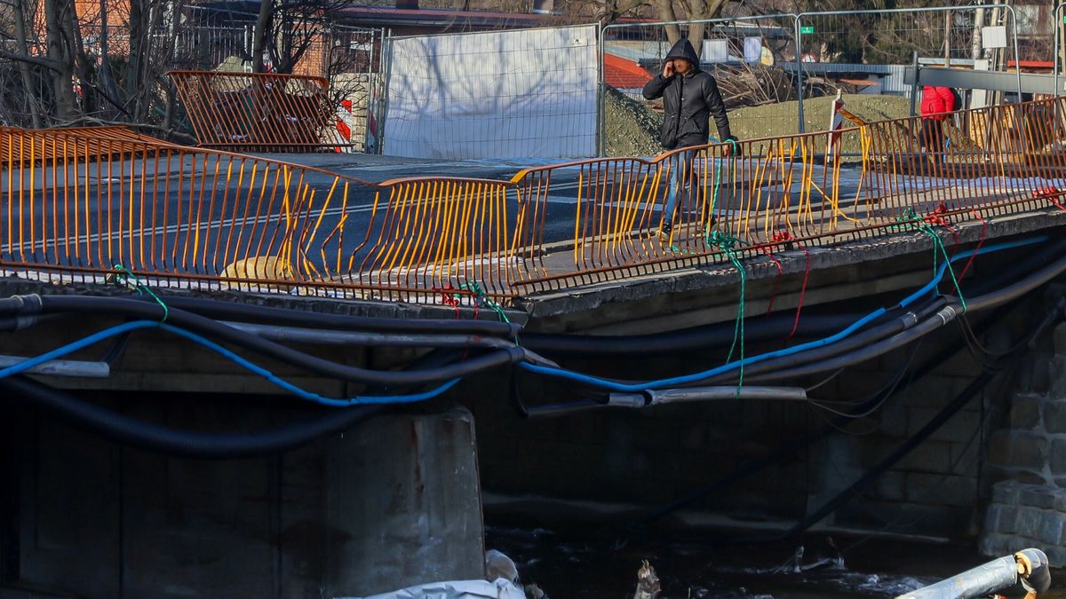 Most wciąż nie został otwarty dla kierowców