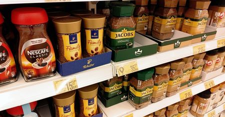 Kawa droższa o prawie 100 proc. Inne produkty też wystrzeliły. "Różnice w cenach szokują"