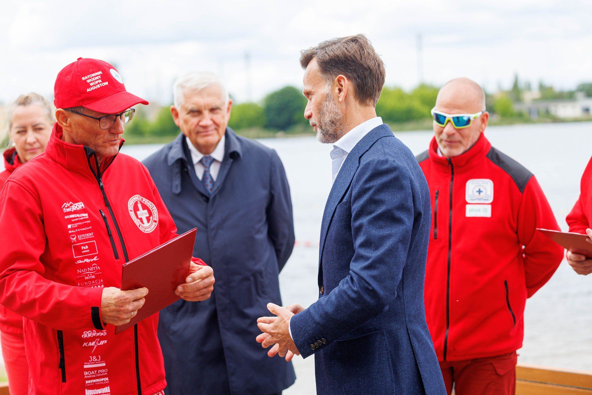 Przekazanie umów wsparcia podlaskim jednostkom WOPR