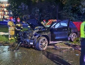 Tragiczny wypadek w Warszawie. Dwie osoby nie żyją