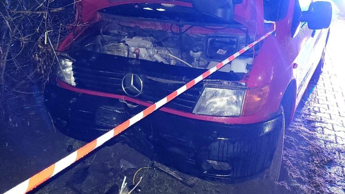 Wjechał w przydrożną latarnię w Baranowie