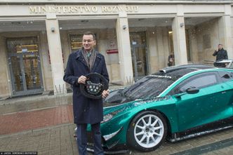 Premier obiecywał milion aut elektrycznych w 2025 r. Ekspert: nie przywiązujmy się do tych liczb