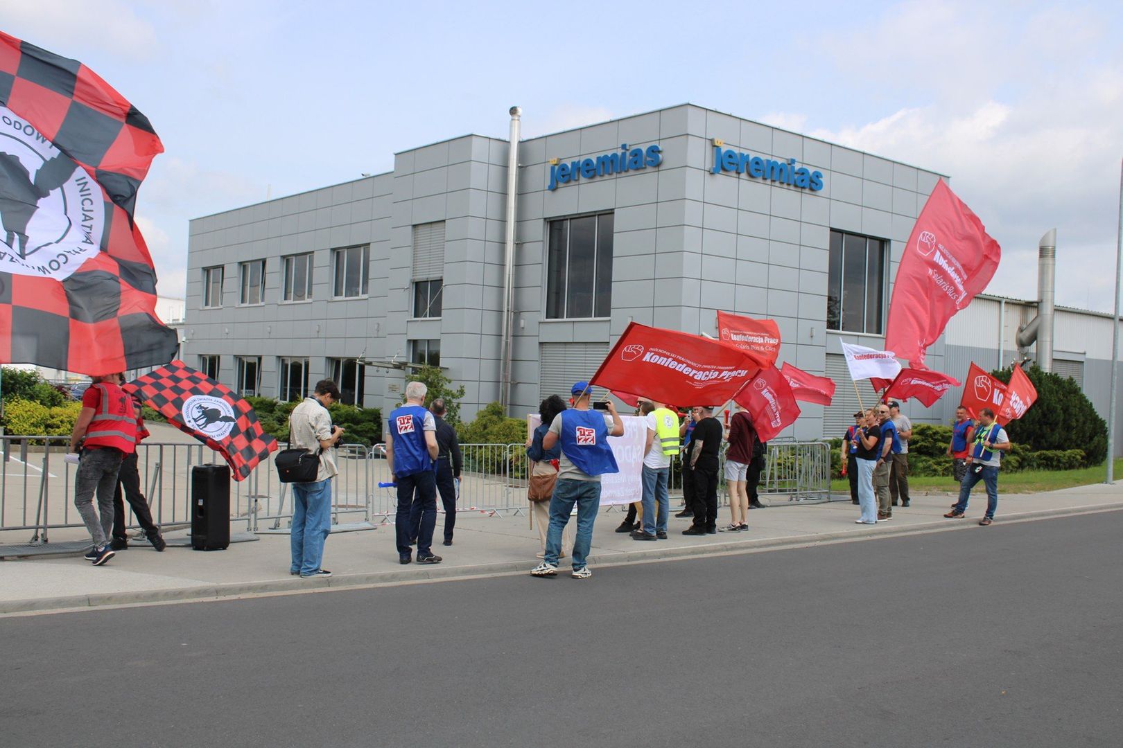 Protest pracowników Jeremiasa w Gnieźnie. Rozpoczął się trzeci tydzień strajku