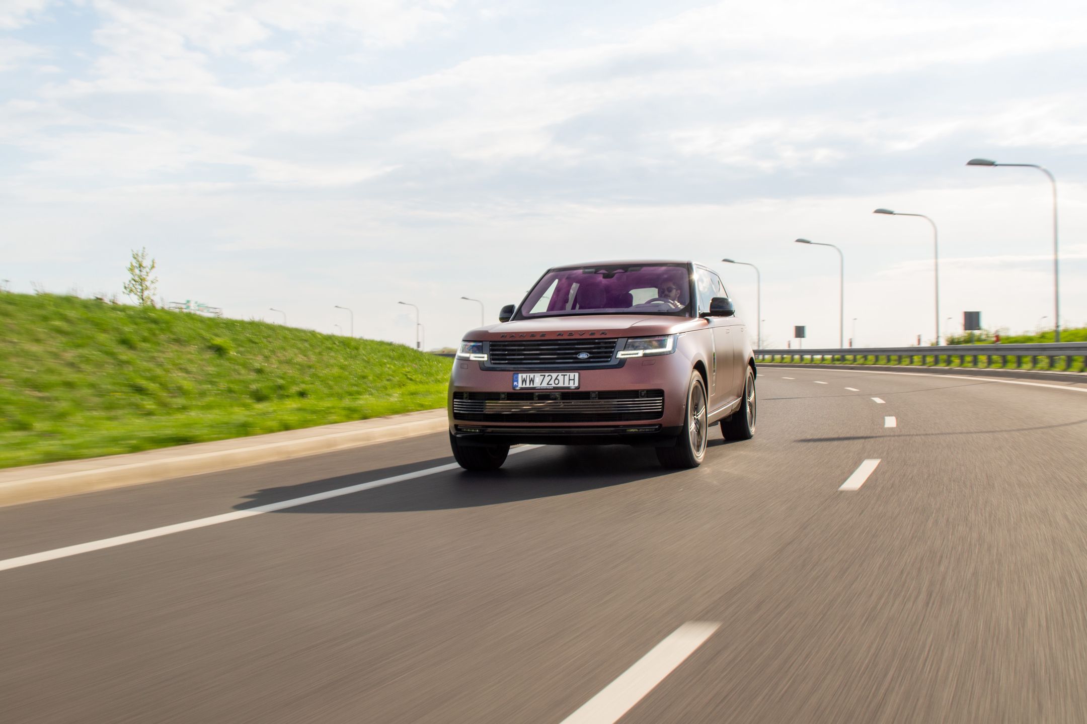 Range Rover P510e SV SWB