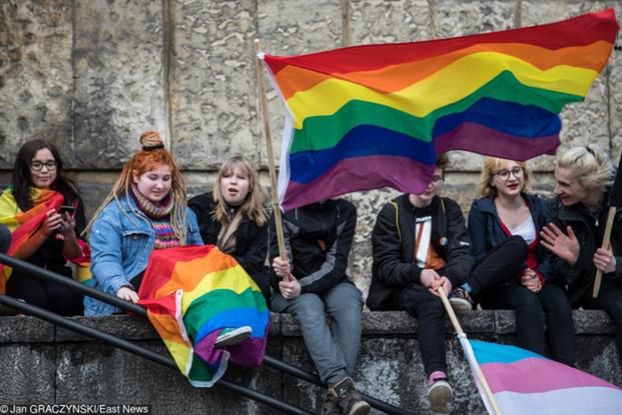Radny PiS próbował rozwinąć skrót LGBT Lesbijki geje bio coś tam Pudelek