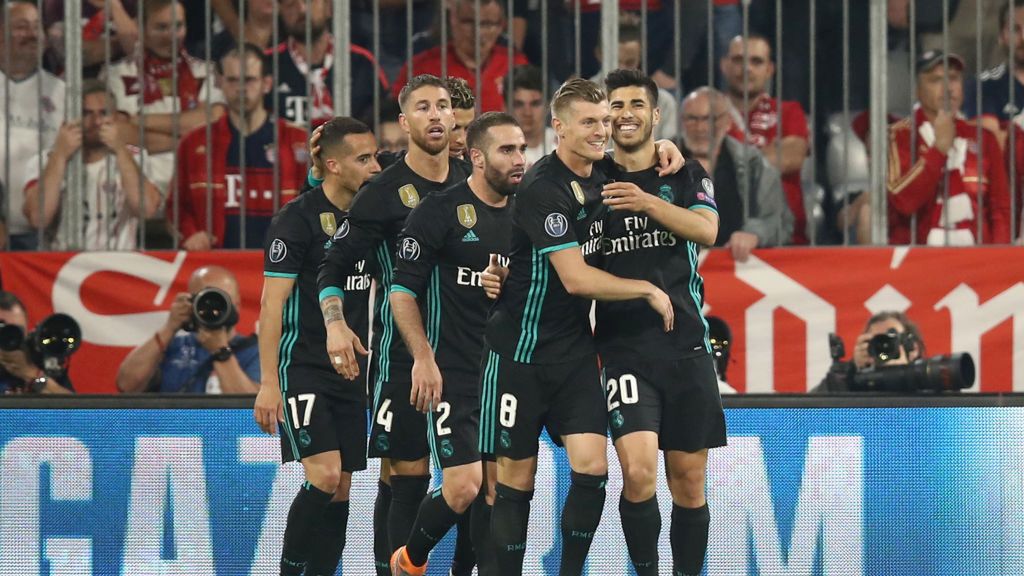 Zdjęcie okładkowe artykułu: Getty Images / Maja Hitij/Bongarts / Radość piłkarzy Realu Madryt po bramce Marco Asensio