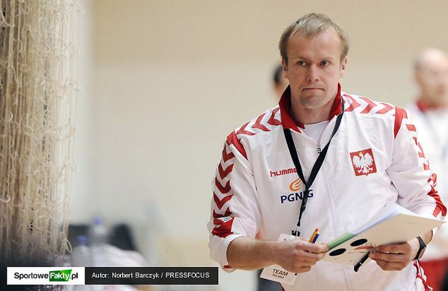 - Za wcześnie na wystawianie cenzurek - mówi Jacek Będzikowski