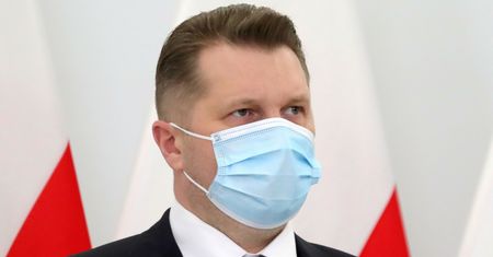 Czarnek: matury i egzamin ósmoklasisty odbędą się w zaplanowanych terminach