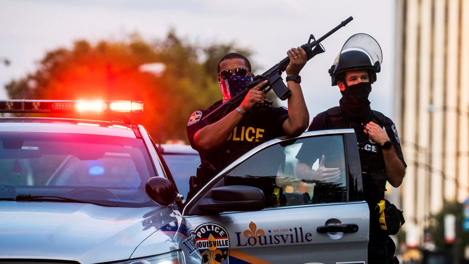 Strzelanina na przystanku szkolnego autobusu. Nie żyje 16-latek 