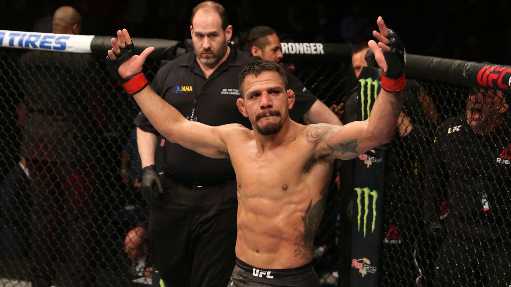 Getty Images / Michael Owens/Zuffa LLC/Zuffa LLC / Na zdjęciu: Rafael dos Anjos