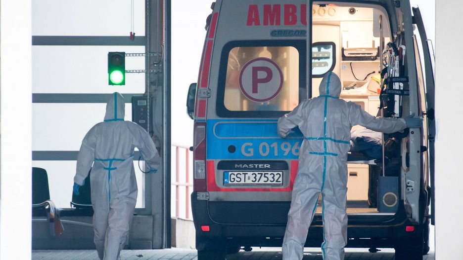 reporter_baza_2022-0209.02.2022 Starogard Gdanski Pandemia koronawirusa Kociewskie Centrum Zdrowia Szpital sw Jana Karetka Fot. Wojciech Strozyk/REPORTERWojciech Strozyk/REPORTER
