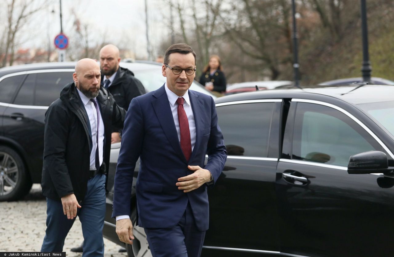 Morawiecki bez ochrony. Sąsiedzi: "Przeganialiśmy ich z parkingu"