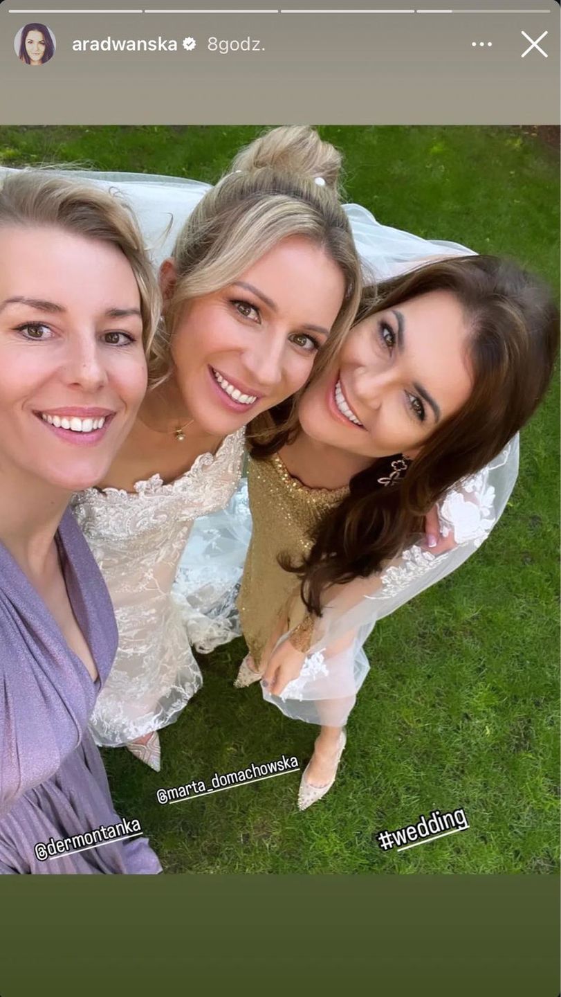 Agnieszka Radwańska bawi się na weselu Jerzego Janowicza