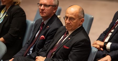Chcą wejść do urzędów w całym kraju. "Przypadek? Nie sądzę"
