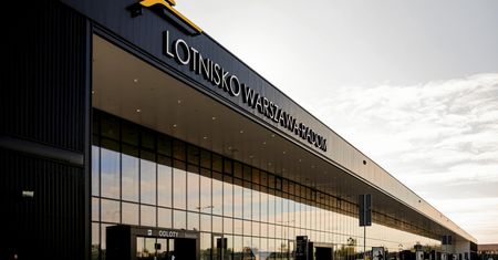 Lotnisko w Radomiu spadło na dno. Oto co stało się z liczbą pasażerów