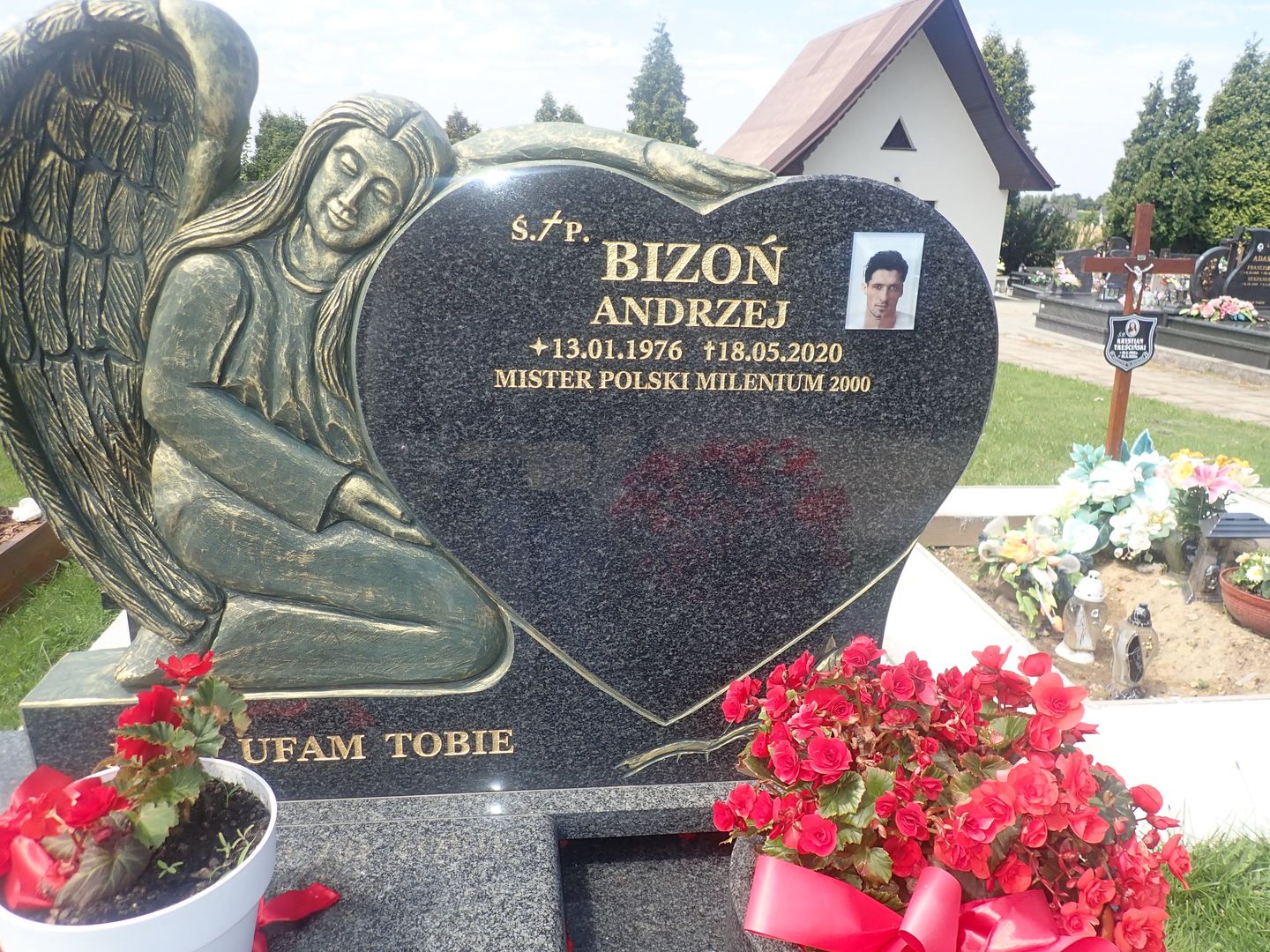 Grób Andrzeja Bizonia