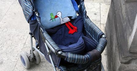 Większość Polaków chce odebrania 500+ najbogatszym. Popierają to również wyborcy PiS
