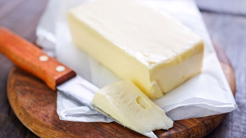 Tłuszcz cukierniczy z dodatkiem kokosa (utwardzonego) i nasion palmowych (utwardzonych)