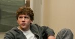 Jesse Eisenberg rozluźni Bena Stillera