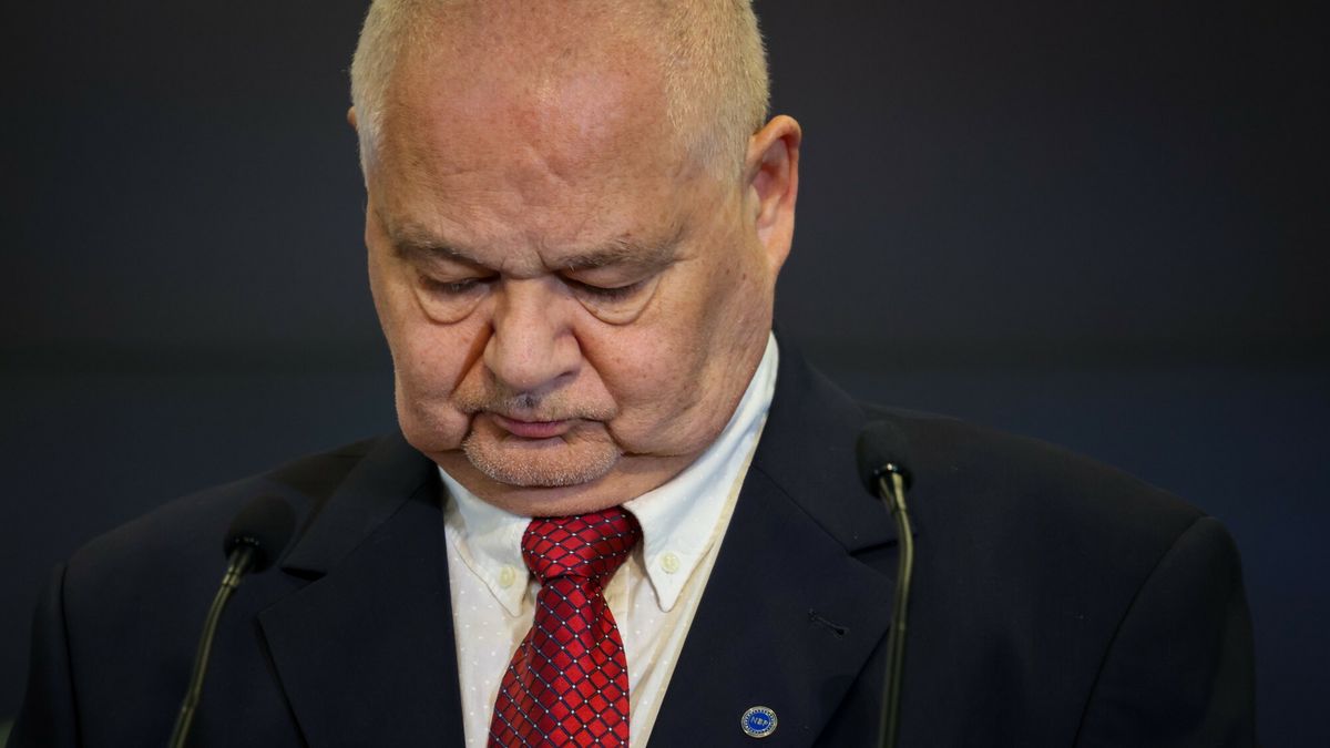 Były minister finansów ocenia, że kierowany przez prof. Adama Glapińskiego (na zdj.) NBP popełnił błędy w początkach pandemii. 