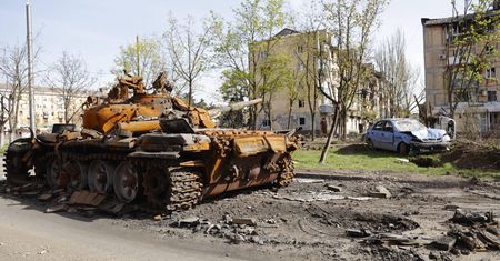 Kolejny masowy grób w Mariupolu. Zbrodnie Rosjan potwierdzają zdjęcia satelitarne