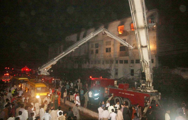 Pożar w Pakistanie. 63 osoby nie żyją