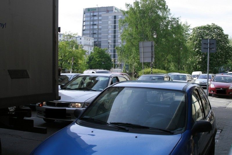 Warszawa rozszerza strefę płatnego parkowania od 1 kwietnia