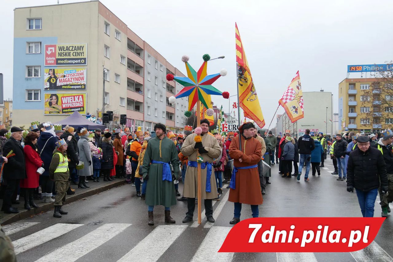 Orszaki Trzech Króli 2025 pod hasłem "Kłaniajcie się królowie!"