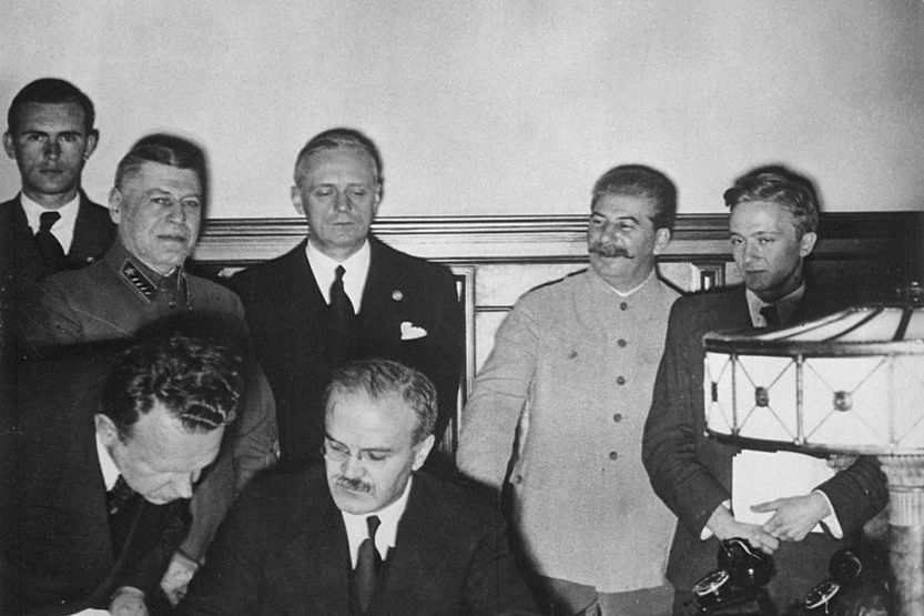 Rosja ujawnia tajne dokumenty. Chodzi o sowiecko-nazistowski pakt
