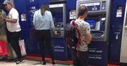 Problemy wysokich ludzi. Te zdjęcia pokazują, że nie jest im łatwo