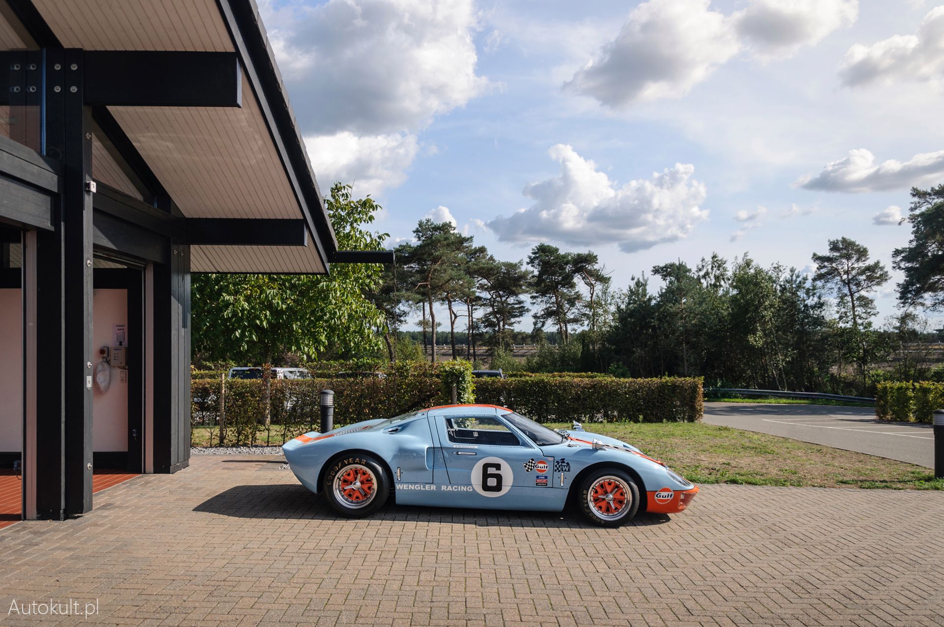 Od tego się wszystko zaczęło. To wierna replika legendarnego Forda GT40