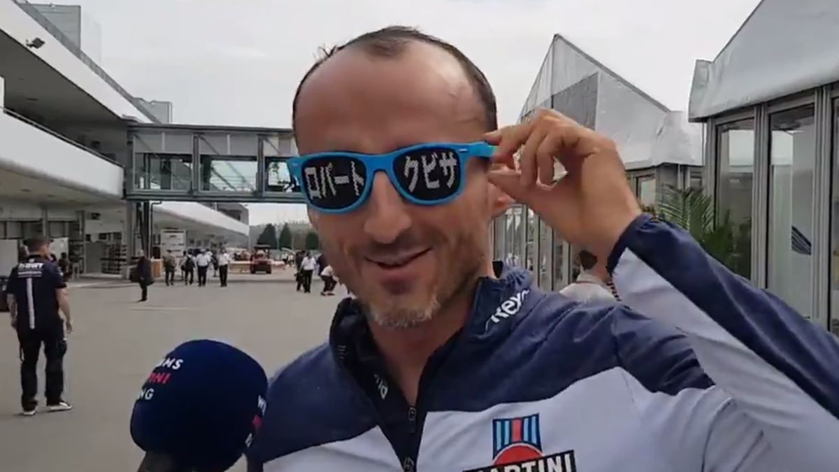 Zdjęcie okładkowe artykułu: Twitter /  / Na zdjęciu: Robert Kubica w okularach od japońskich kibiców