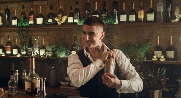 Sobel, Dziarma, Kubi Producent robią koktajle w kampanii marki Hennessy „Very Special” (wideo)