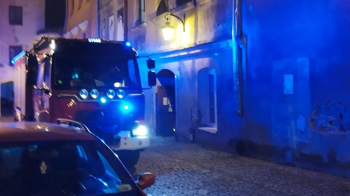 Interwencja strażaków na ul. Jezuickiej na Starym Mieście