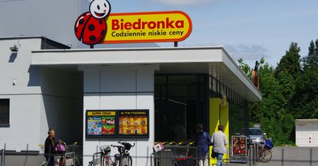 Biedronka zmienia godziny otwarcia. W tych miejscach czynna całą dobę